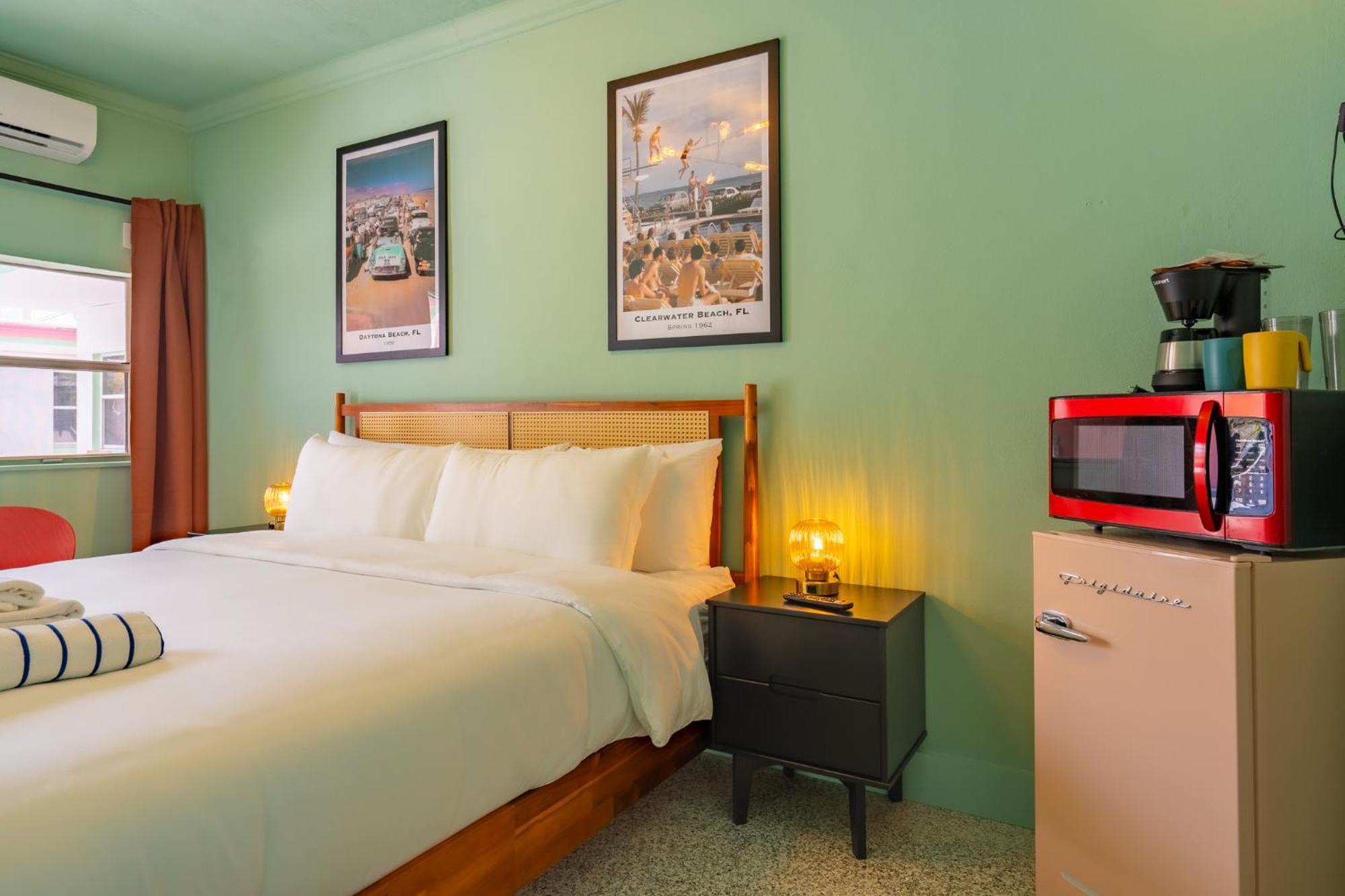 Monaco Vacation Rentals Clearwater Beach Exterior photo