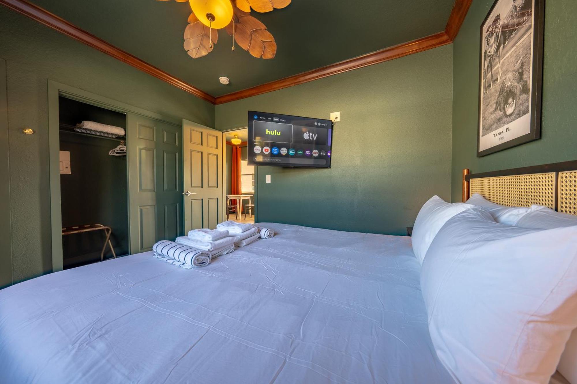 Monaco Vacation Rentals Clearwater Beach Exterior photo